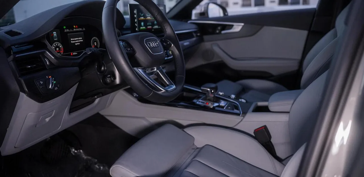 Audi A4 Grey 2023 — photo 7