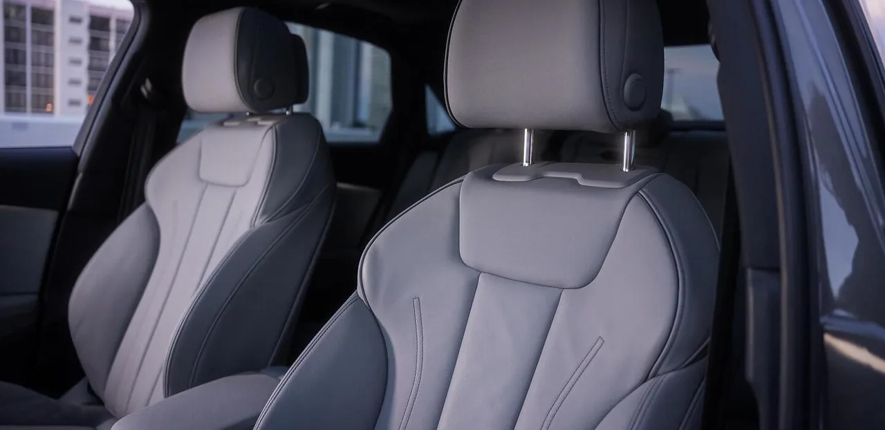 Audi A4 Grey 2023 — photo 8