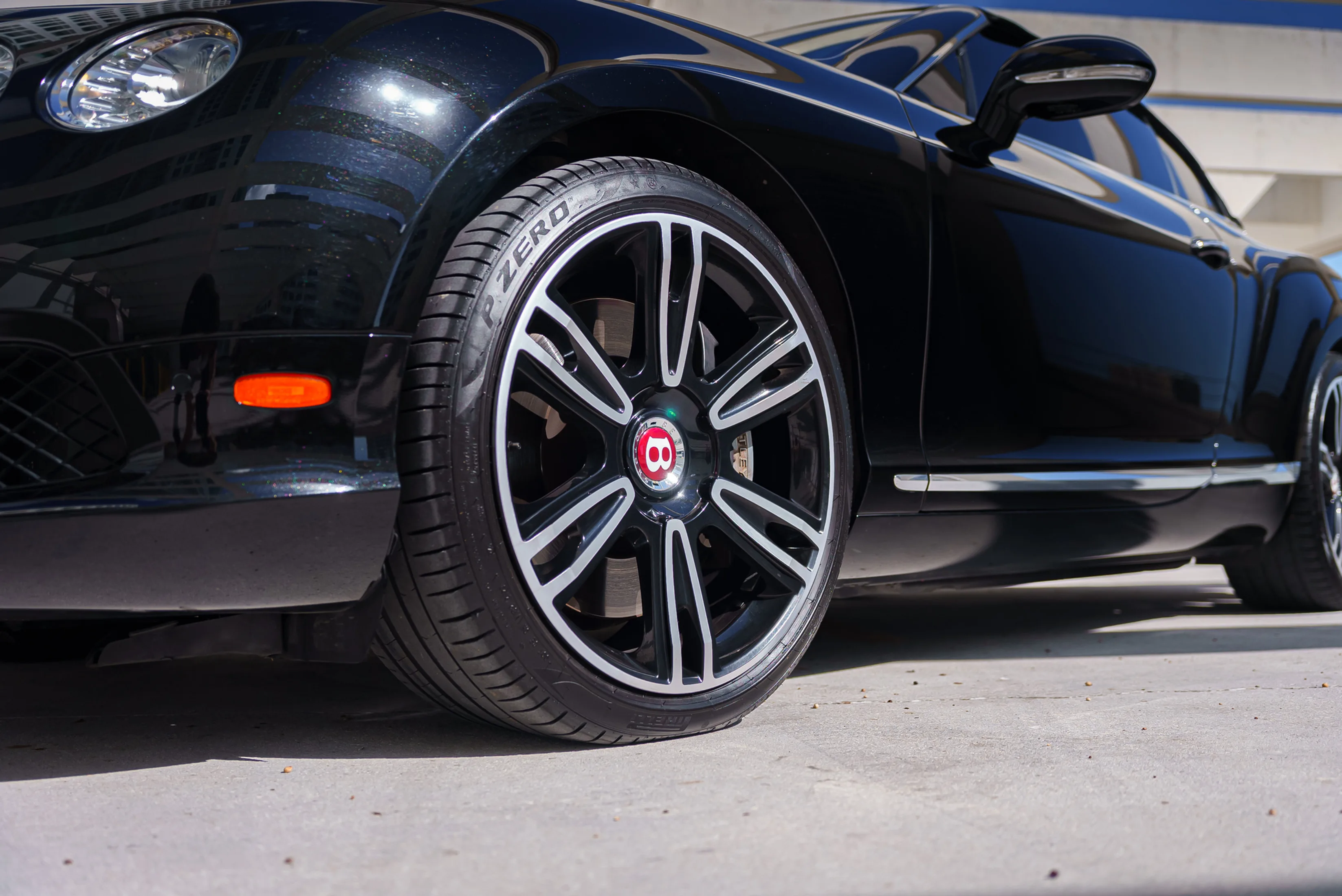 Bentley Continental GTC Black — exterior rear view