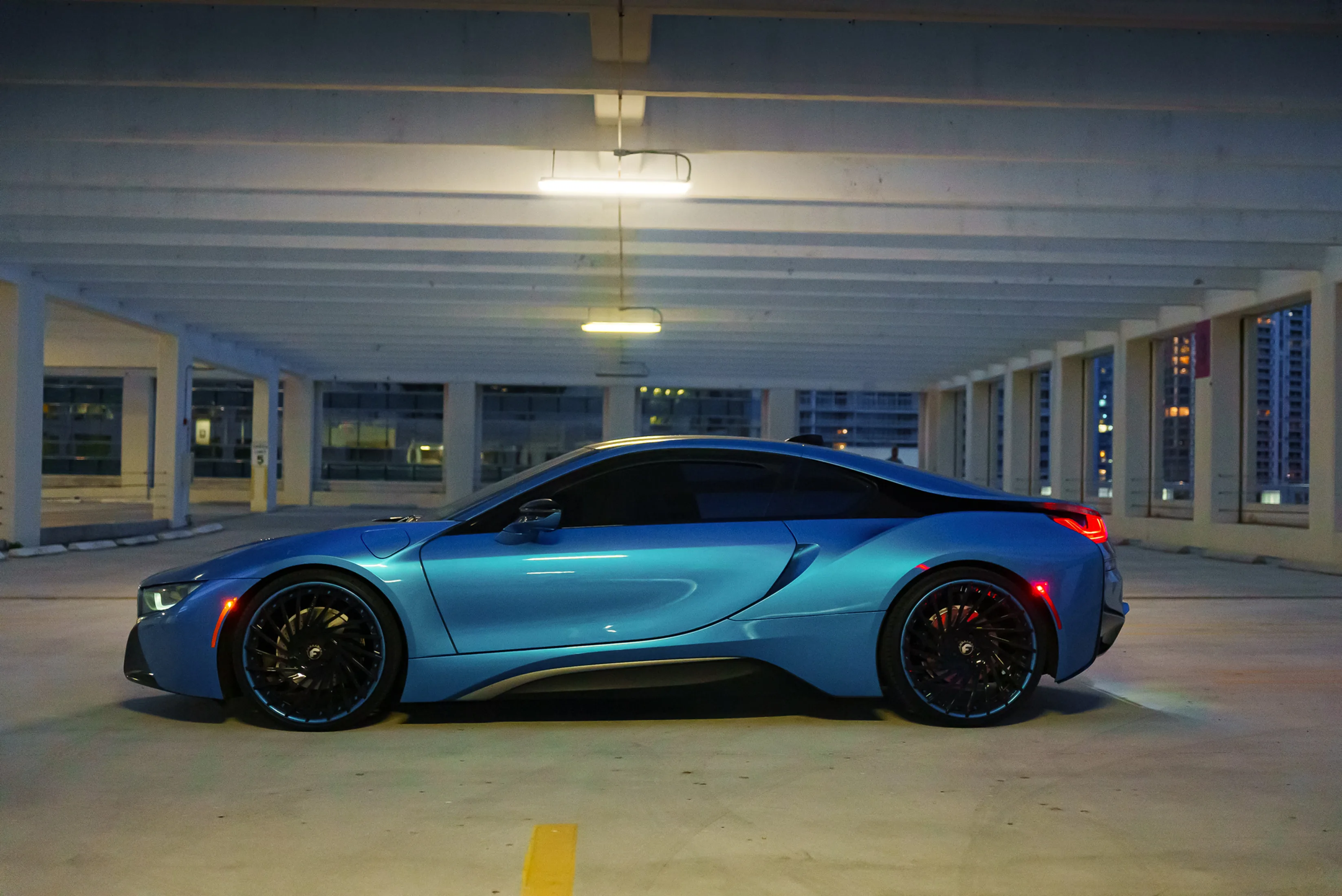 BMW i8 White — interior dashboard