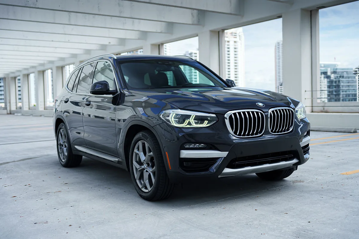 BMW X3 Gray 2022 — interior dashboard