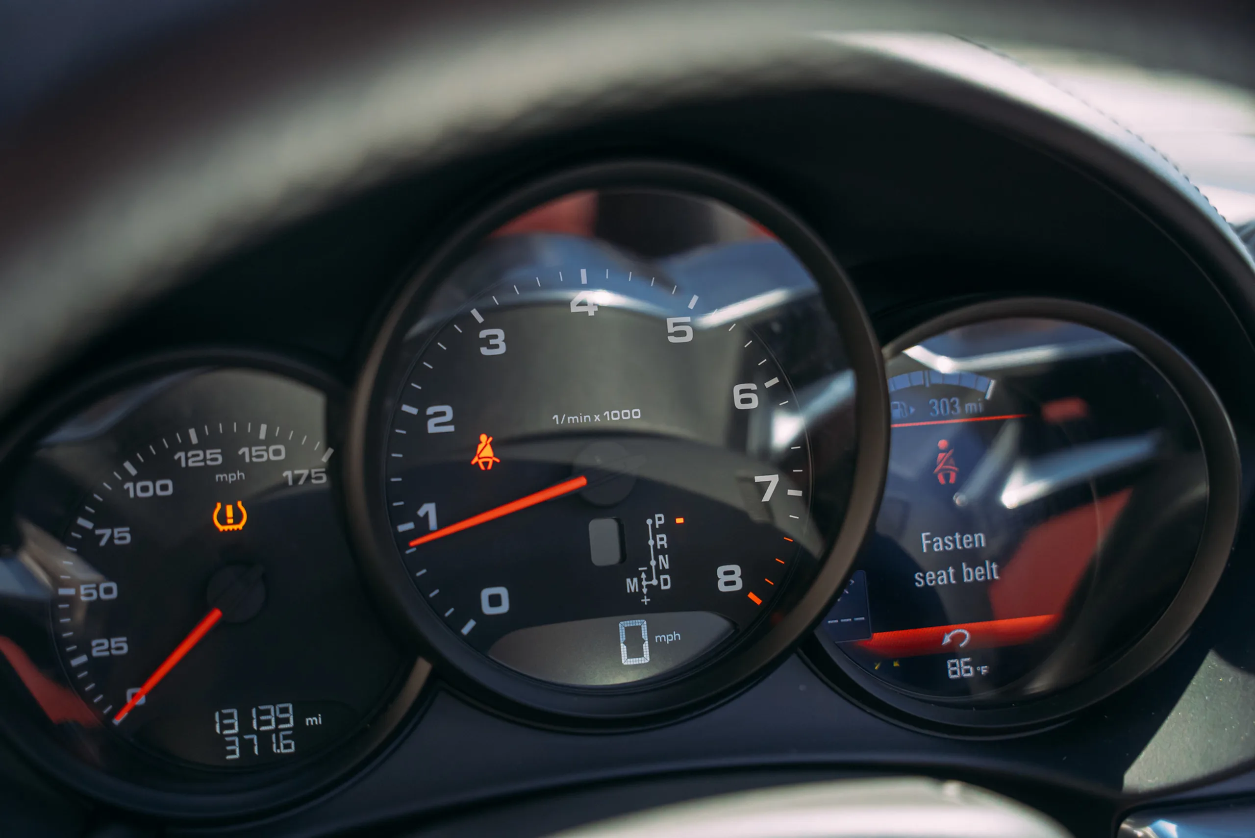 Porsche 718 Boxster Red — photo 7
