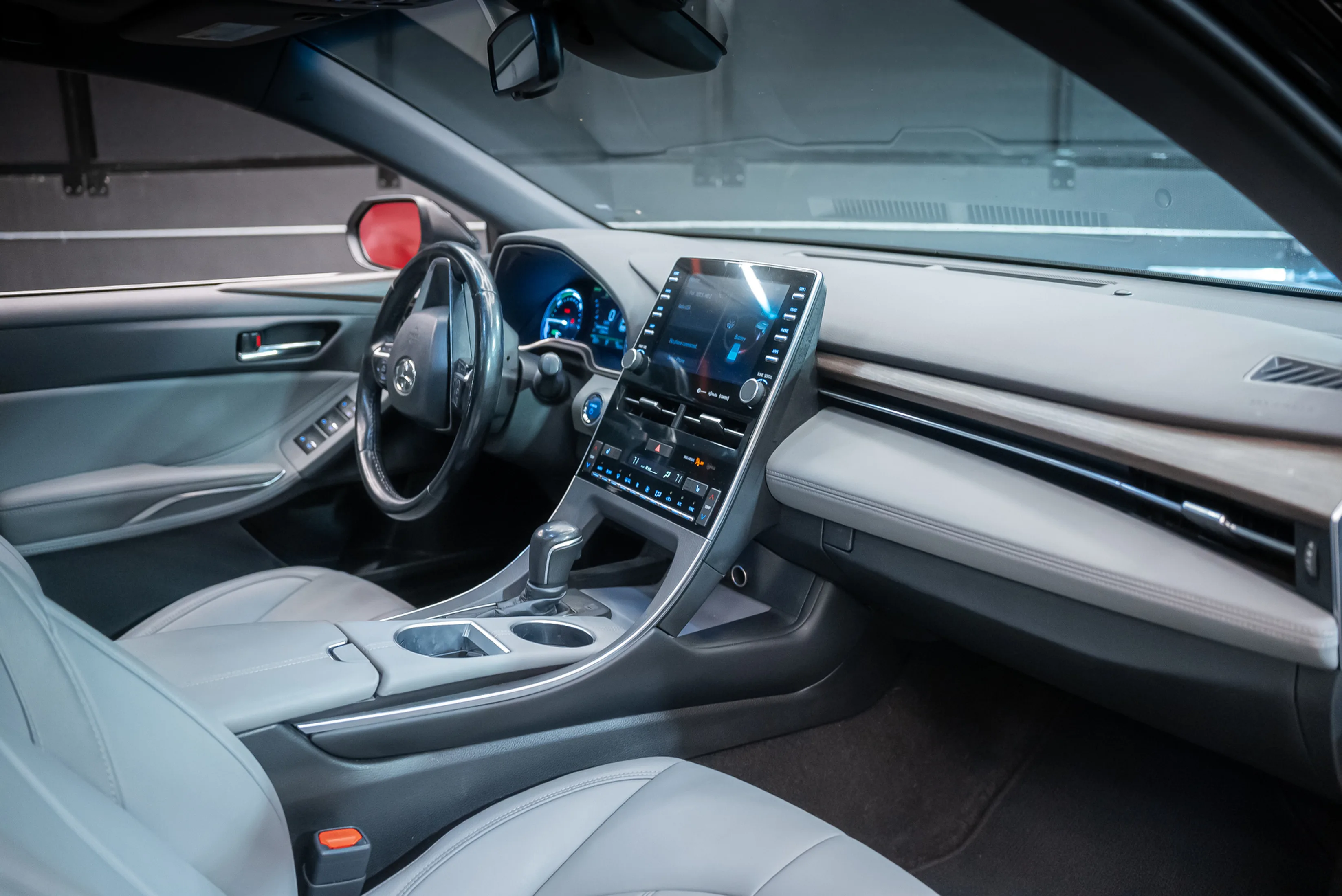 Toyota Avalon White — photo 7